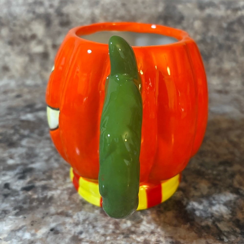 Adorable 16oz Halloween Jack-O-Lantern Coffee Mug - Picture 2 of 8